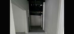 Macpherson Road (D13), Retail #523889021
